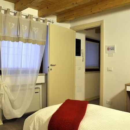 Corsomatteotti62 Bed & Breakfast Brescia Exterior photo
